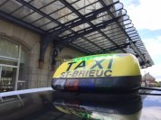 logo Taxi Bernard